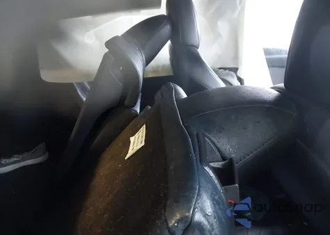 2022 Tesla Model 3 Long Range Dual Motor All-Wheel Drive z USA, uszkodzony, nr VIN 5YJ3E1EB3NF192506